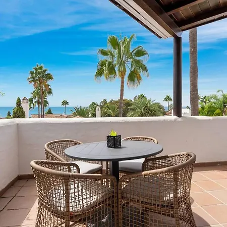 Gorgeous 3 Bedroom With Sea Views, Pool Apartman Marbella