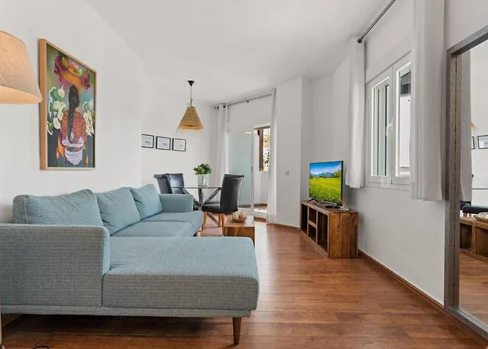 Gorgeous 3 Bedroom With Sea Views, Pool Appartement Marbella