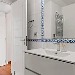 Gorgeous 3 Bedroom With Sea Views, Pool *