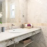 Διαμέρισμα Gorgeous 3 Bedroom With Sea Views, Pool Μαρμπέλλα