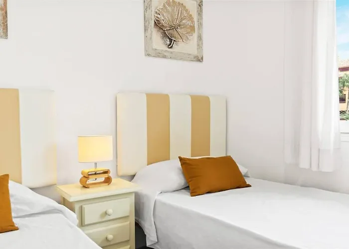 Appartamento Gorgeous 3 Bedroom With Sea Views, Pool *