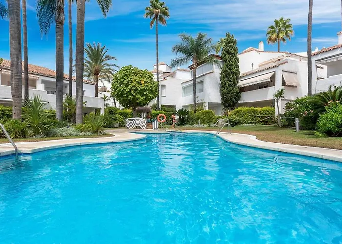 Gorgeous 3 Bedroom With Sea Views, Pool Appartamento Marbella