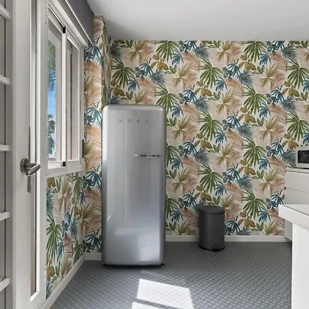 Gorgeous 3 Bedroom With Sea Views, Pool Apartment *